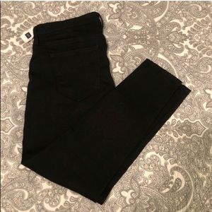 Easy Joggings by Gap